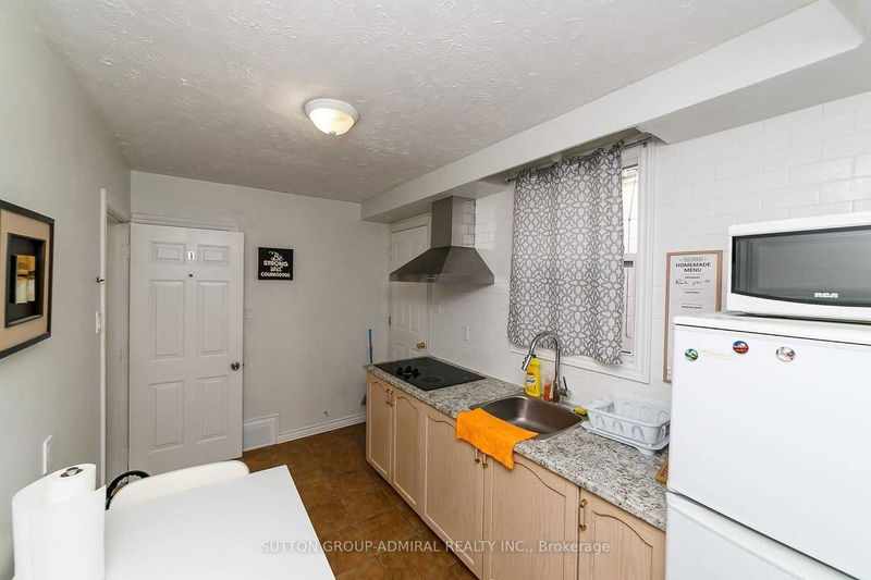 Preview image for 622 Trethewey Dr, Toronto