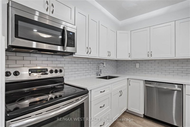 Preview image for 380 Dixon Rd #903, Toronto
