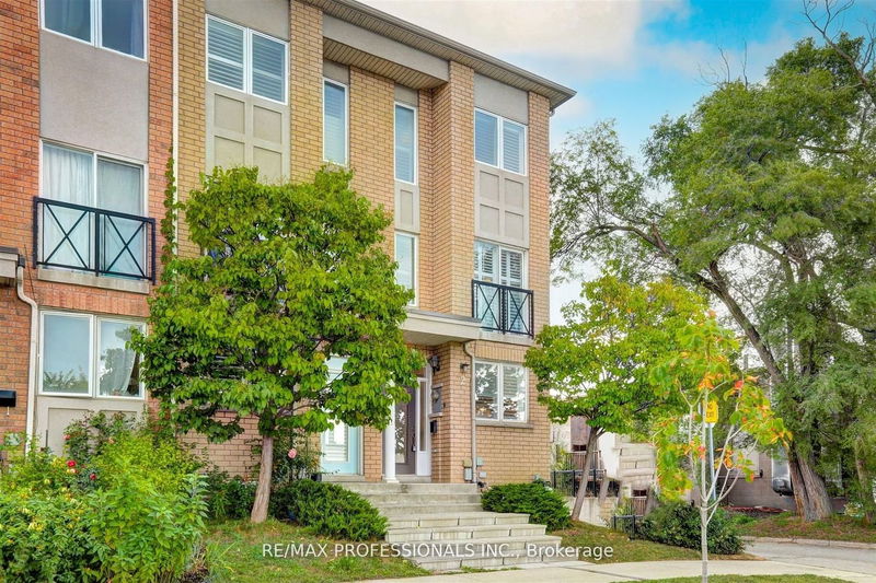 Preview image for 2 Market Garden Mews, Toronto