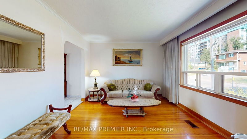 Preview image for 24 Highview Ave, Toronto