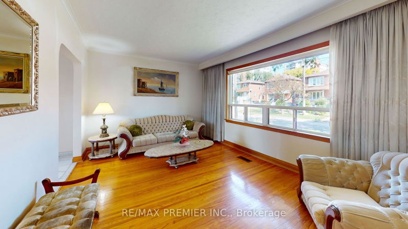 Preview image for 24 Highview Ave, Toronto