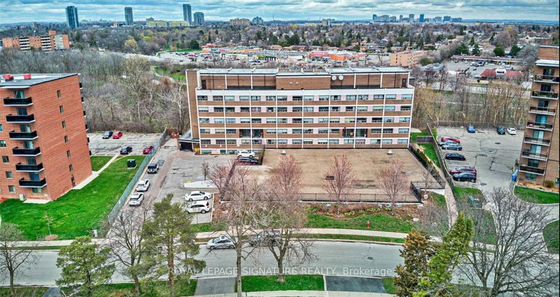 Preview image for 188 Mill St S #202, Brampton