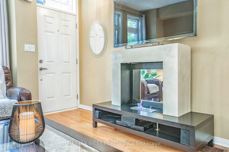 Preview image for 117A The Queensway Way #102, Toronto