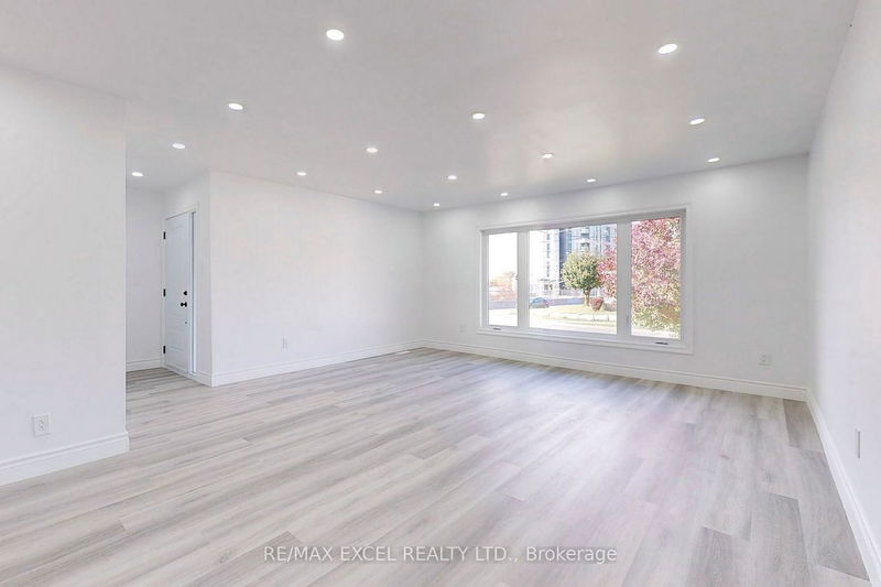 Preview image for 7 Cornelius Pkwy, Toronto