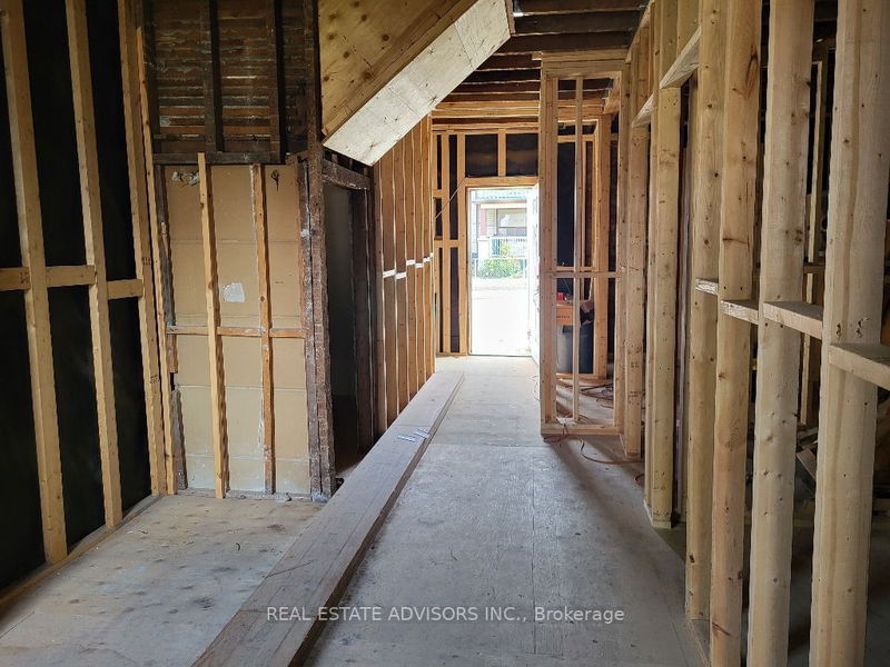 Preview image for 82 Ford St, Toronto
