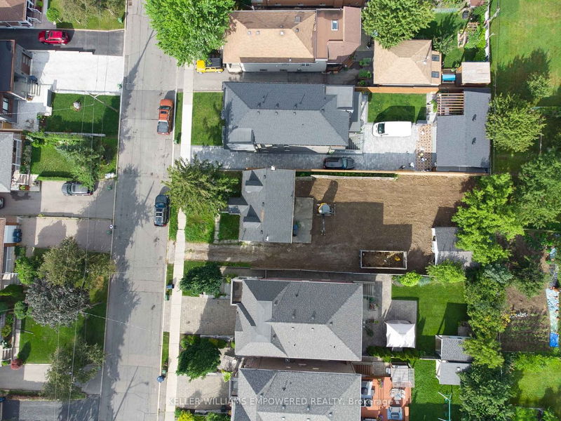 Preview image for 1156 Glengrove Ave, Toronto