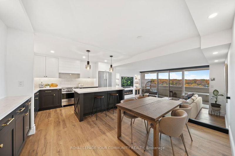 Preview image for 260 Scarlett Rd #1512, Toronto