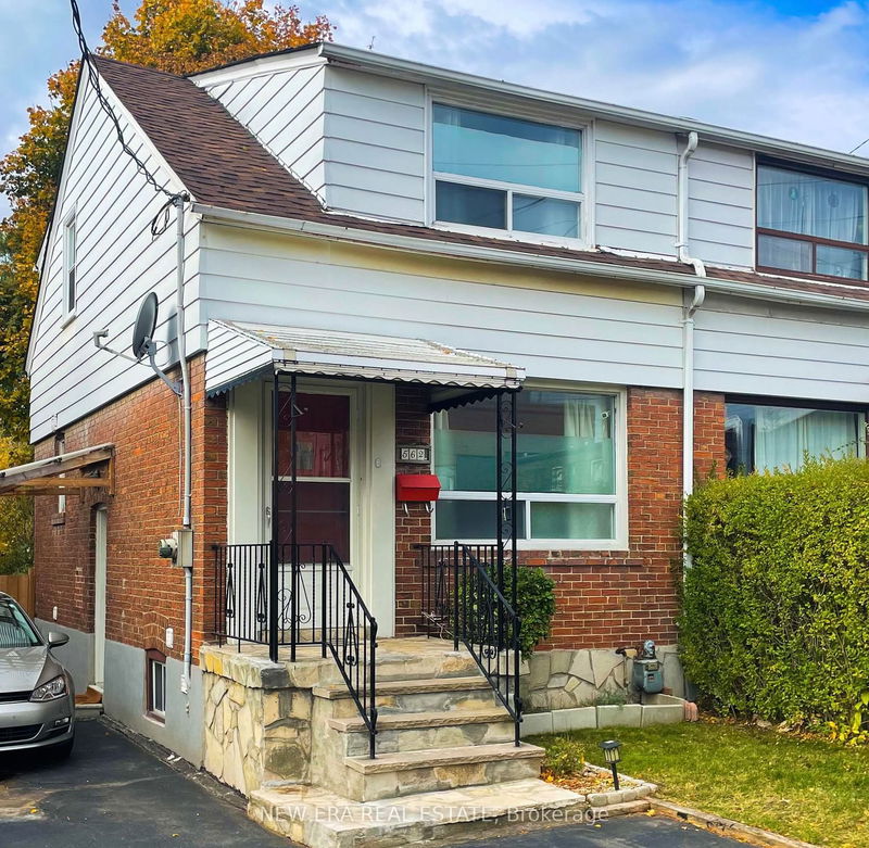 Preview image for 562 Royal York Rd, Toronto
