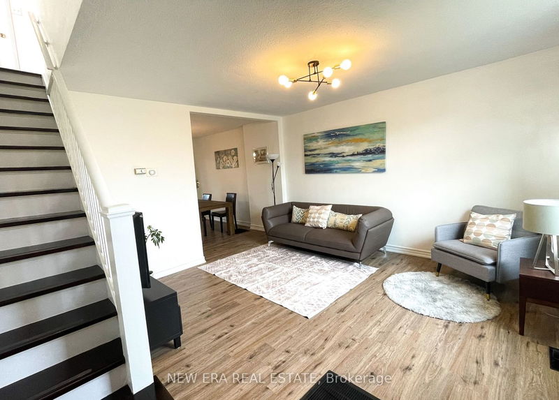 Preview image for 562 Royal York Rd, Toronto