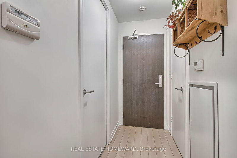 Preview image for 165 Legion Rd N #433, Toronto