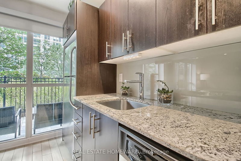 Preview image for 165 Legion Rd N #433, Toronto