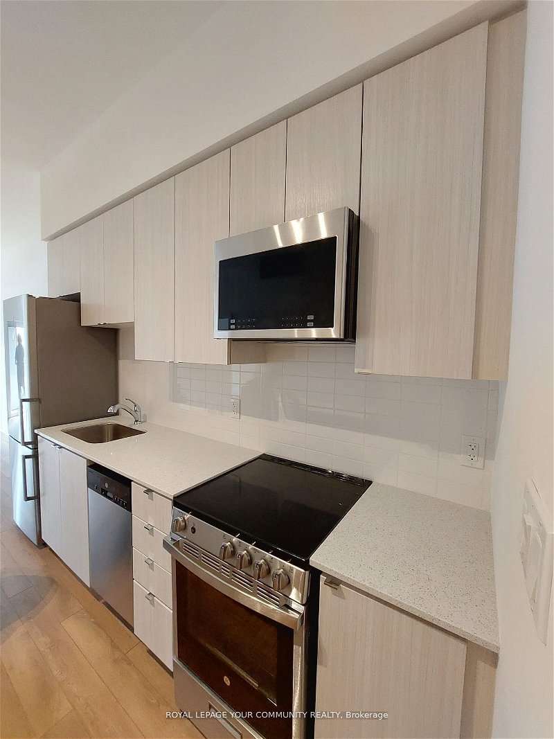 Preview image for 2433 Dufferin St #102, Toronto
