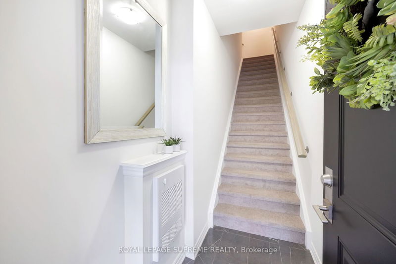 Preview image for 95 Eastwood Park Gdns #26, Toronto