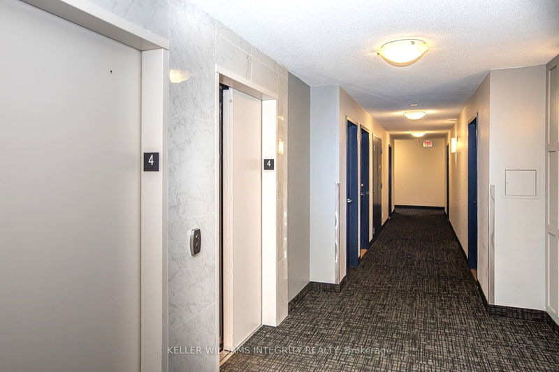 Preview image for 2464 Weston Rd #402, Toronto