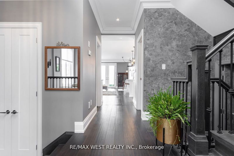 Preview image for 1 Rowan Ave, Toronto