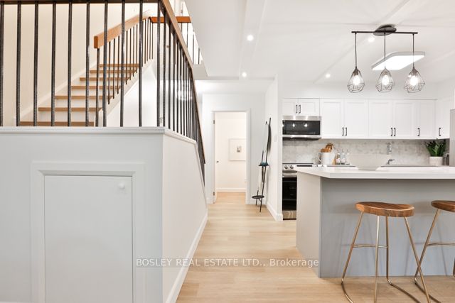 Preview image for 80 Quebec Ave #114, Toronto