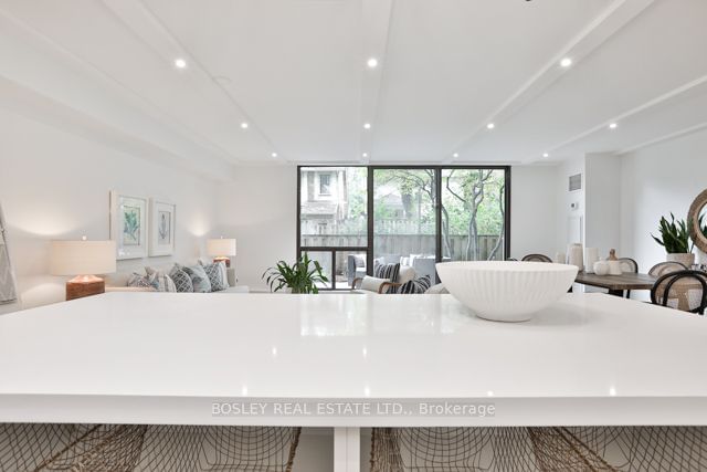 Preview image for 80 Quebec Ave #114, Toronto