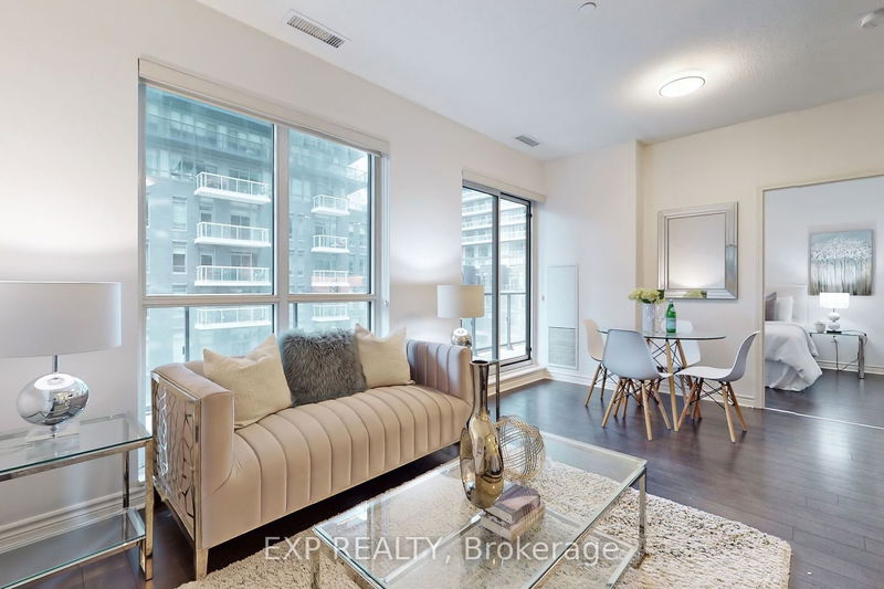 Preview image for 39 Annie Craig Dr #423, Toronto