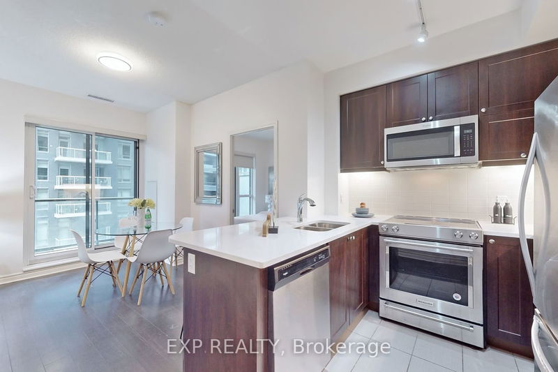 Preview image for 39 Annie Craig Dr #423, Toronto
