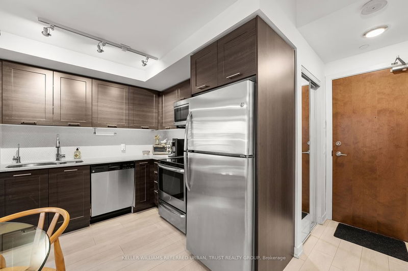 Preview image for 2212 Lake Shore Blvd W #614, Toronto