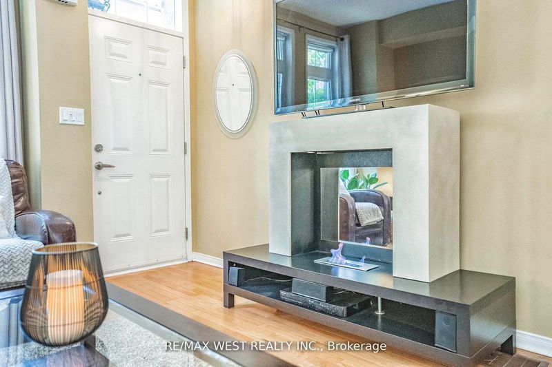 Preview image for 117A The Queensway #102, Toronto