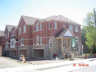 Preview image for 581 Scarlett Rd #1, Toronto