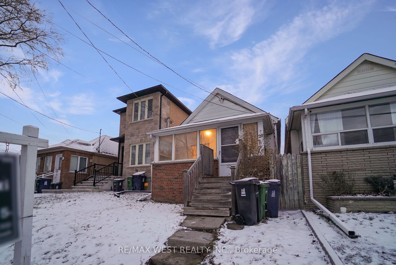 Preview image for 28 Cayuga Ave, Toronto