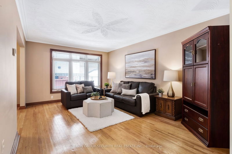 Preview image for 1128 Glengrove Ave W, Toronto