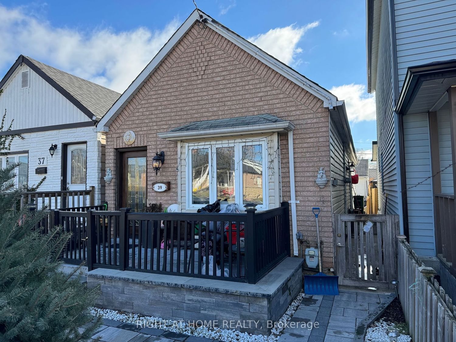 Preview image for 39 Seneca Ave, Toronto