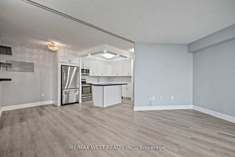 Preview image for 380 Dixon Rd #903, Toronto