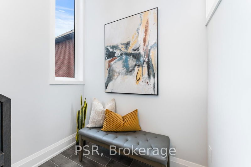 Preview image for 4 Treeview Dr, Toronto