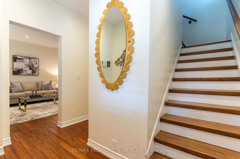 Preview image for 34 Queens Dr, Toronto