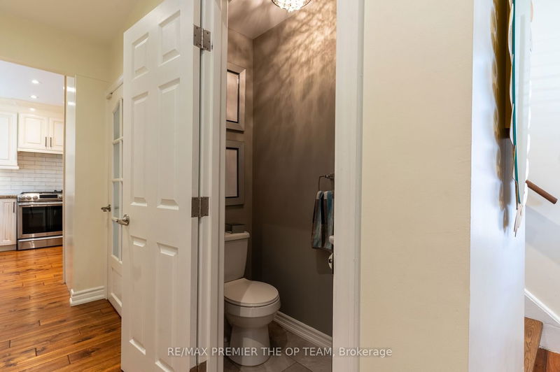Preview image for 34 Queens Dr, Toronto
