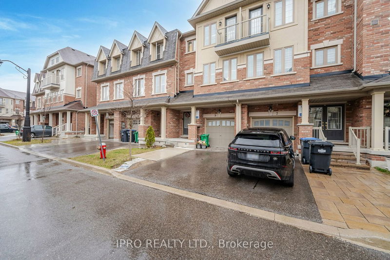 Preview image for 9 Hobart Gdns, Brampton
