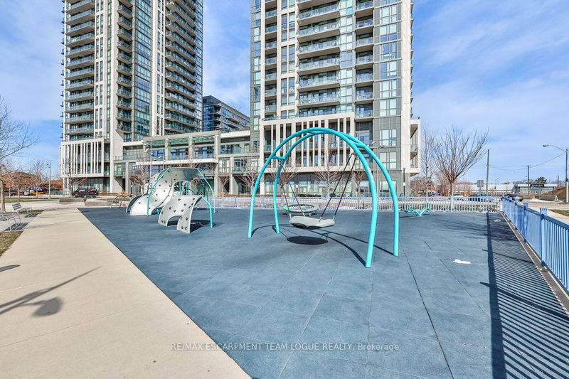 Preview image for 17 Zorra St #1611, Toronto