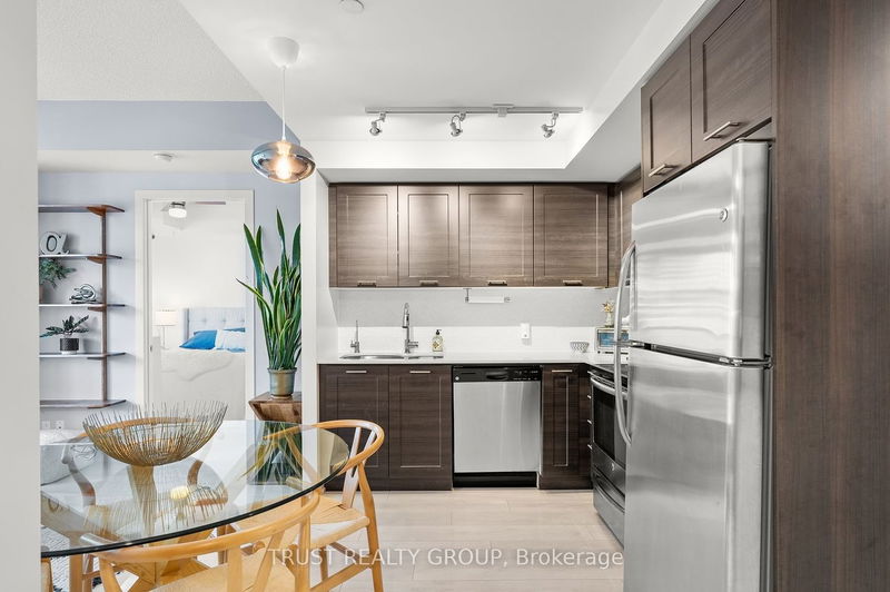 Preview image for 2212 Lake Shore Blvd W #614, Toronto