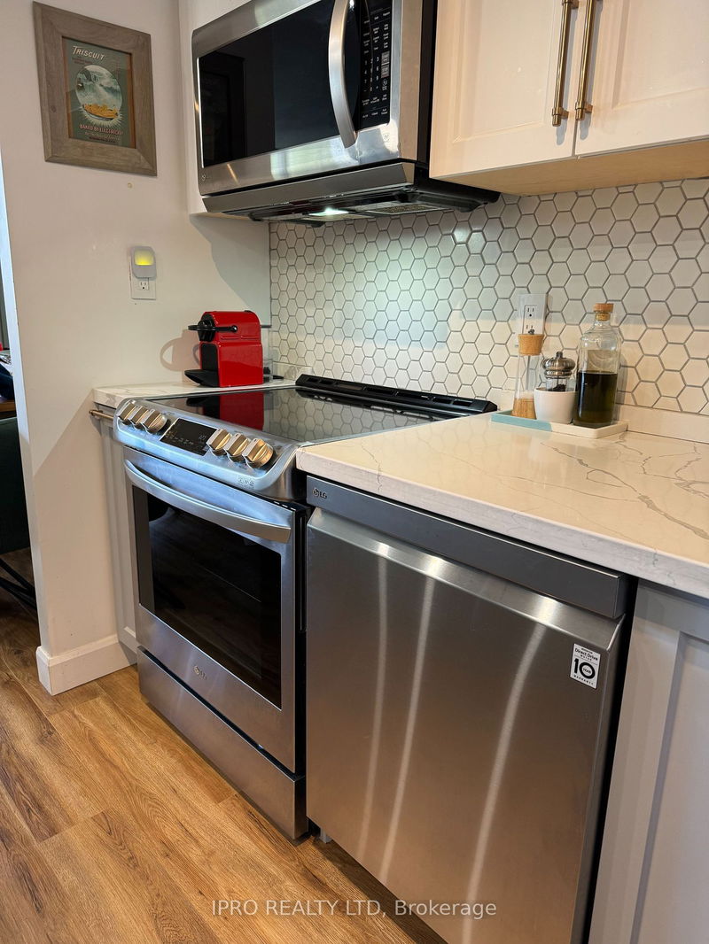 Preview image for 11 Wincott Dr #303, Toronto