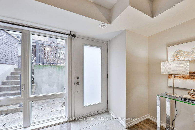 Preview image for 28 Fieldway Rd #53, Toronto