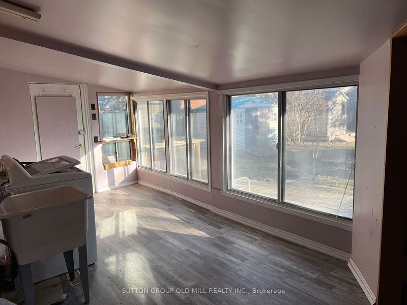Preview image for 77 James St, Toronto
