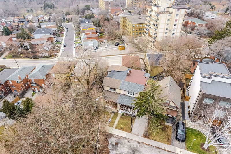 Preview image for 11 Humber Hill Ave, Toronto