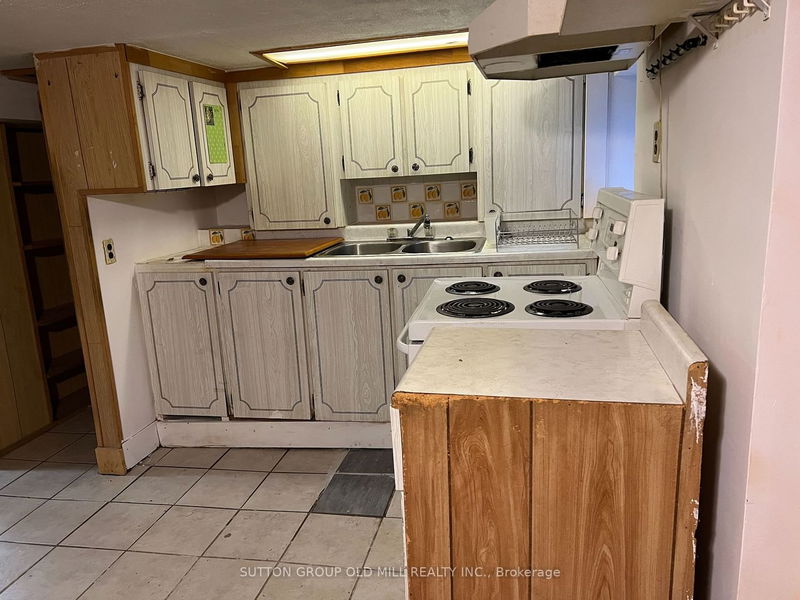 Preview image for 77 James St, Toronto