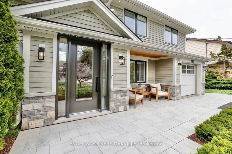 Preview image for 1195 Willowbrook Dr, Oakville