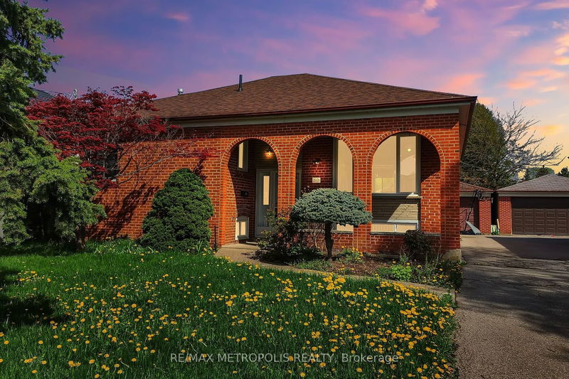 Preview image for 50 Langholm Dr, Toronto