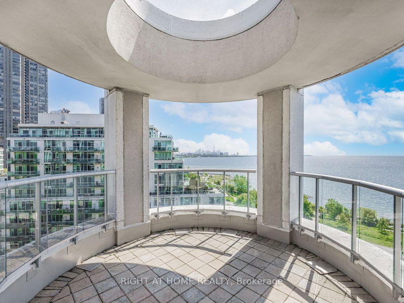 Preview image for 2095 Lake Shore Blvd W #Lph19, Toronto