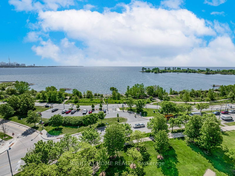 Preview image for 2095 Lake Shore Blvd W #Lph19, Toronto