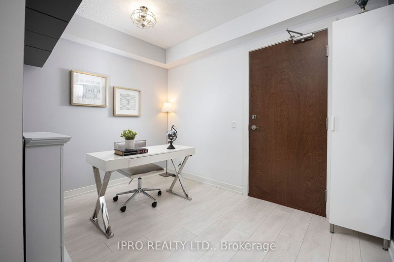 Preview image for 2220 Lake Shore Blvd W #403, Toronto