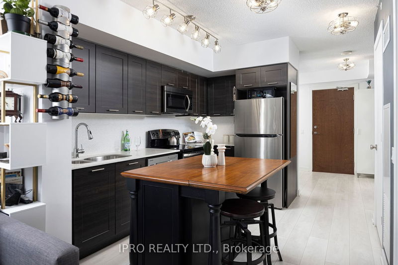 Preview image for 2220 Lake Shore Blvd W #403, Toronto