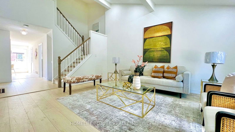 Preview image for 16 Newington Cres, Toronto