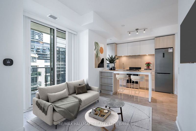 Preview image for 70 Annie Craig Dr #803, Toronto