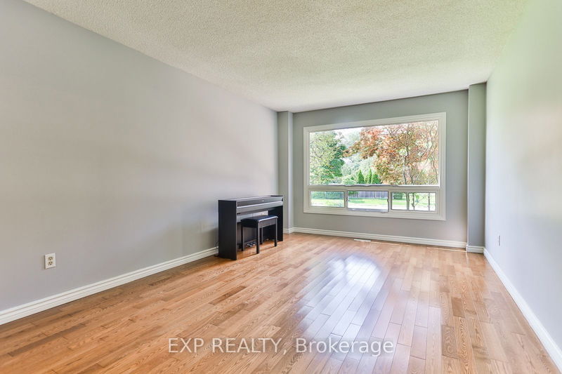 Preview image for 3178 Huxley Dr, Mississauga